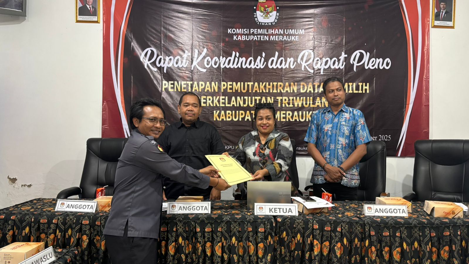 Pleno Rekapitulasi Pemutakhiran Data Pemilih Berkelanjutan (PDPB) Triwulan IV Tahun 2025. Senin 8/12/2025