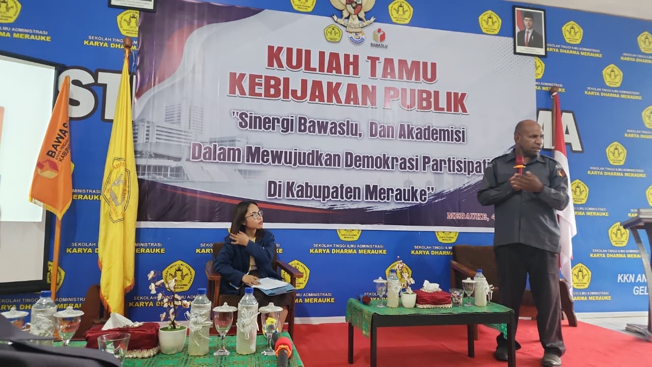 KETUA BAWASLU MERAUKE JADI NARASUMBER KULIAH TAMU, DORONG SINERGI AKADEMISI DAN PENGAWAS PEMILU