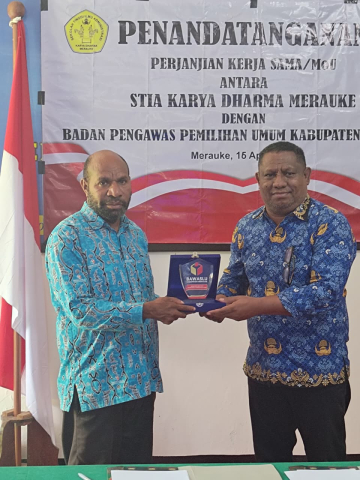 Badan Pengawas Pemilihan Umum (Bawaslu) Kabupaten Merauke terus memperkuat sinergi dengan berbagai pihak dalam rangka meningkatkan kualitas pengawasan pemilu. Salah satu upaya tersebut diwujudkan melalui penandatanganan nota kesepahaman (MoU) dengan Sekolah Tinggi Ilmu Administrasi (STIA) Karya Dharma Merauke.