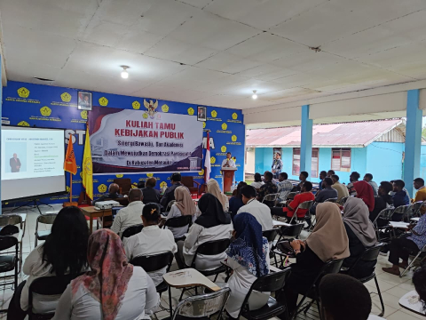 Menurut Agustinus, demokrasi partisipatif tidak hanya menjadi tanggung jawab penyelenggara dan pengawas pemilu, tetapi juga memerlukan keterlibatan aktif seluruh elemen masyarakat