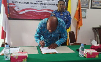 GAGAS KERJA SAMA, BAWASLU MERAUKE LAKSANAKAN MOU DENGAN STIA (SEKOLAH TINGGI ILMU ADMINISTRASI) MERAUKE